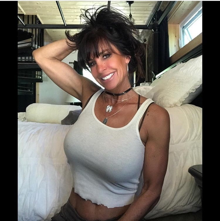 El banco de pajas de la colección milf
 #105520308