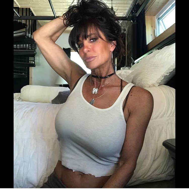 El banco de pajas de la colección milf
 #105521071