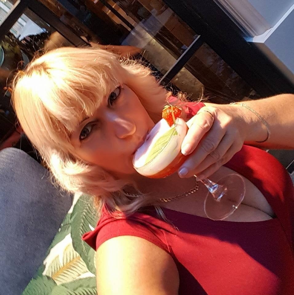 El banco de pajas de la colección milf
 #105521263