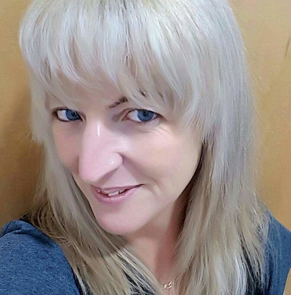 El banco de pajas de la colección milf
 #105521269