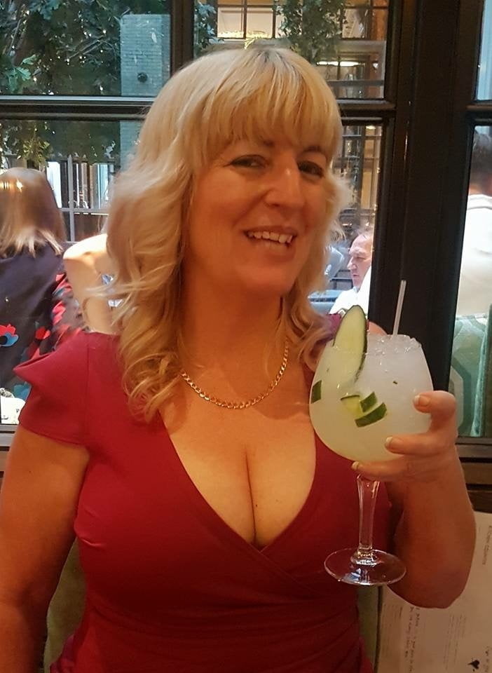 El banco de pajas de la colección milf
 #105521272