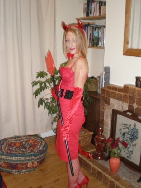 El banco de pajas de la colección milf
 #105521358