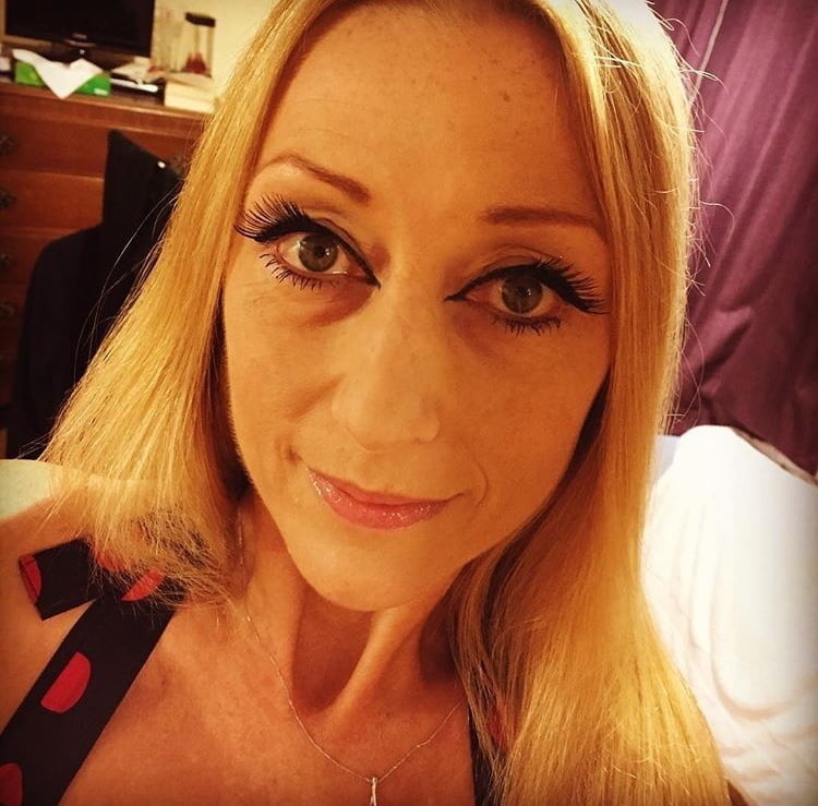 El banco de pajas de la colección milf
 #105521374