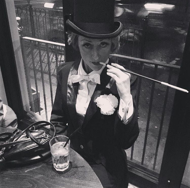 El banco de pajas de la colección milf
 #105521377