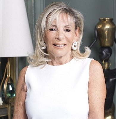 El banco de pajas de la colección milf
 #105521739