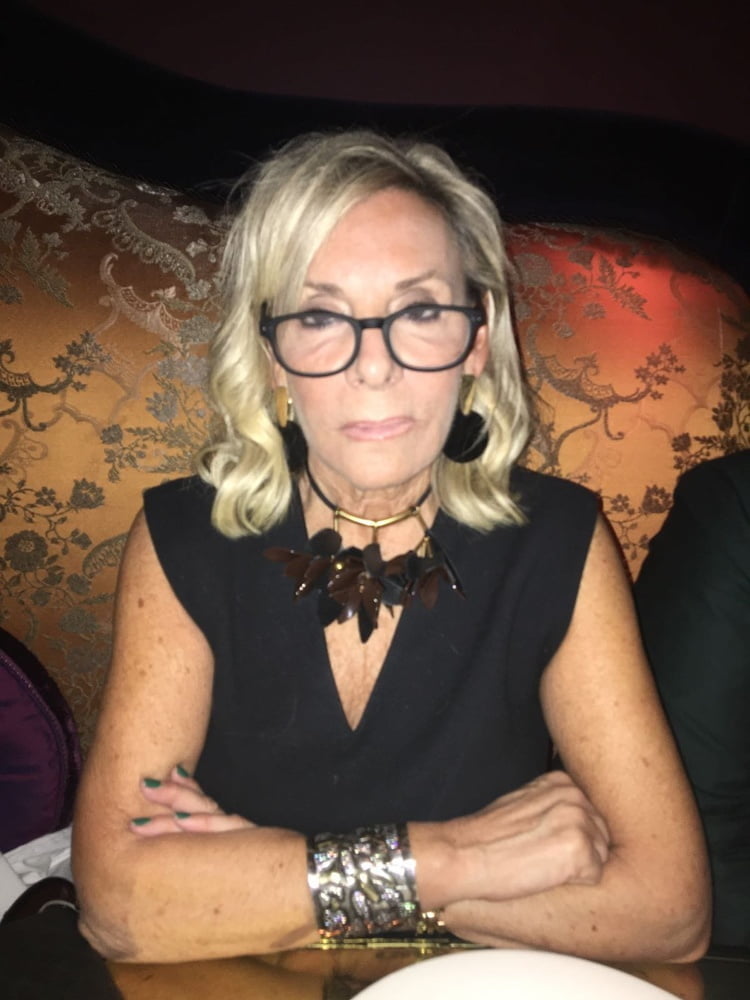 El banco de pajas de la colección milf
 #105521742