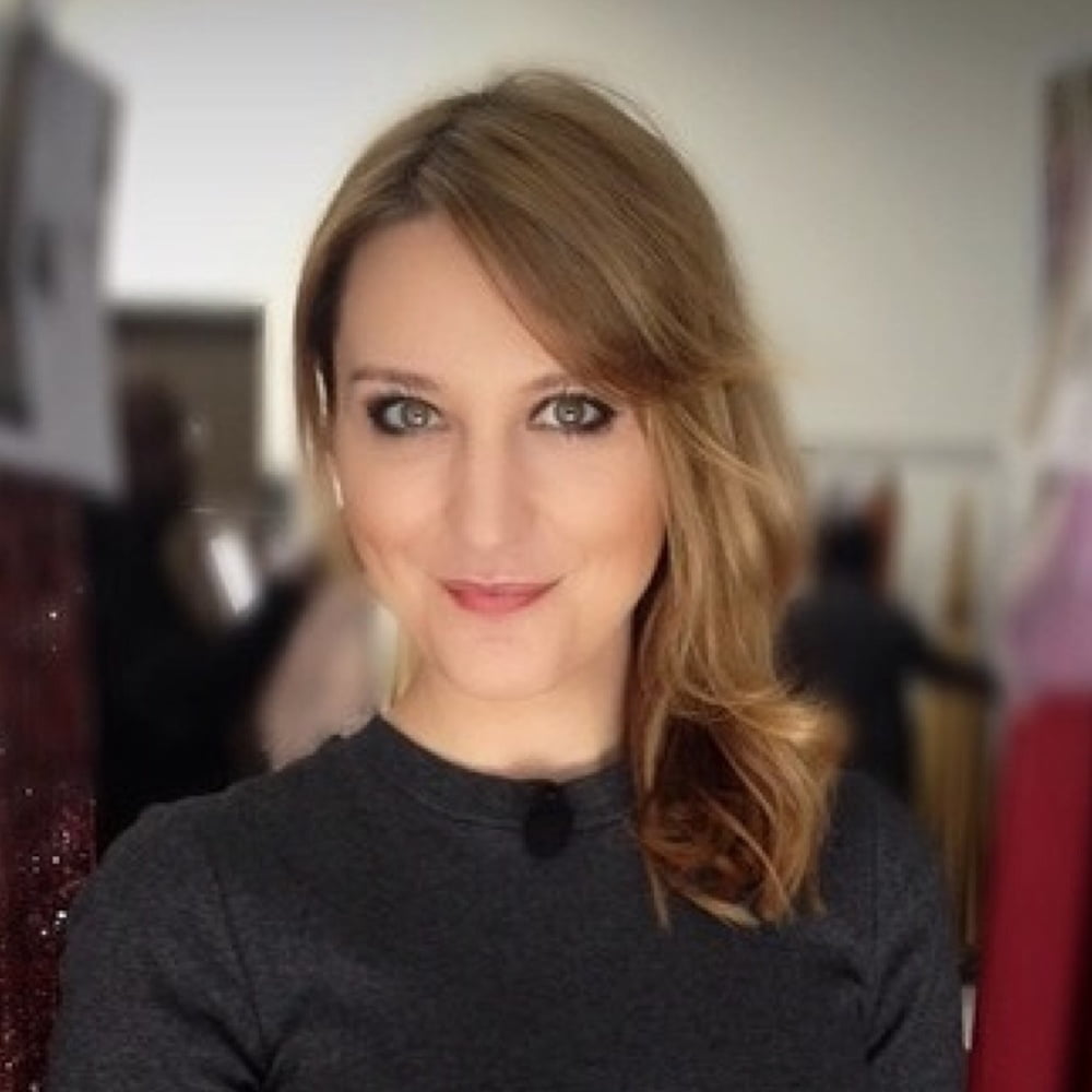 El banco de pajas de la colección milf
 #105522219