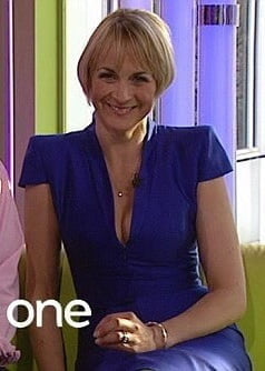 El banco de pajas de la colección milf
 #105522545