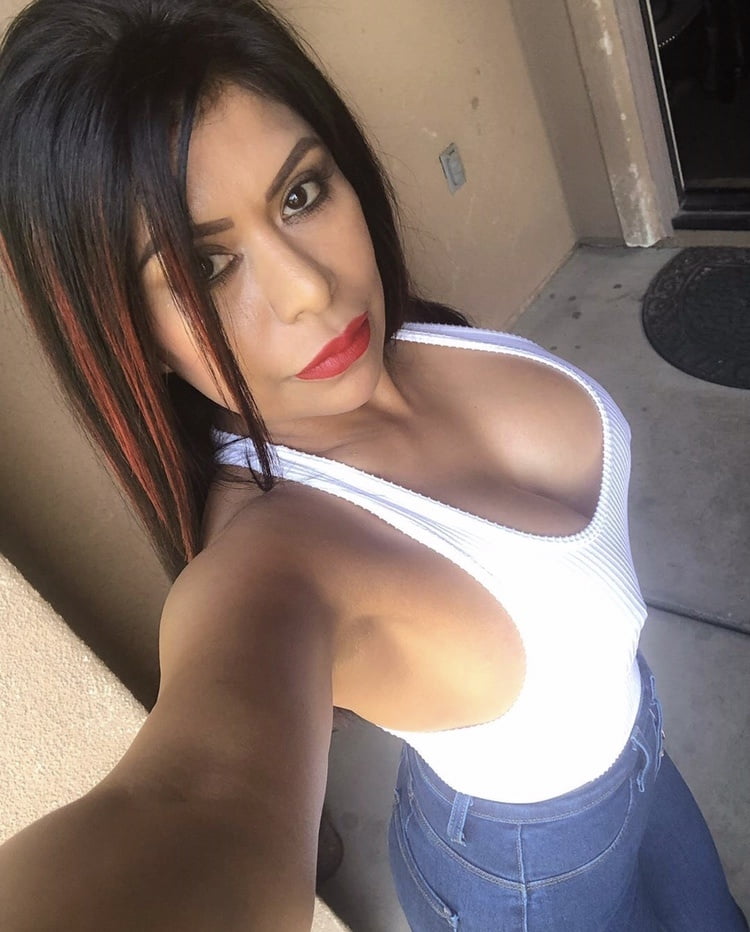 El banco de pajas de la colección milf
 #105522646