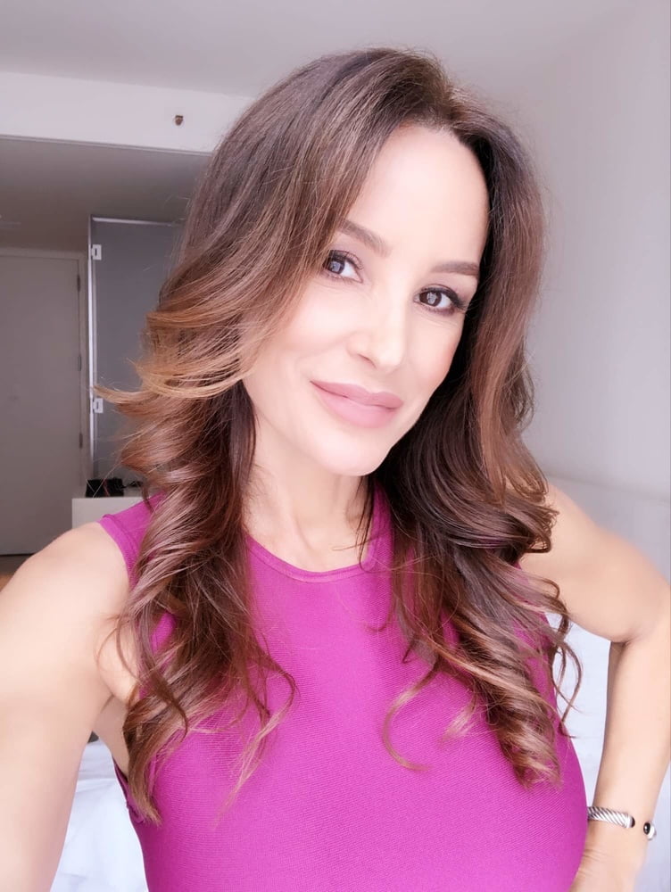 El banco de pajas de la colección milf
 #105522911