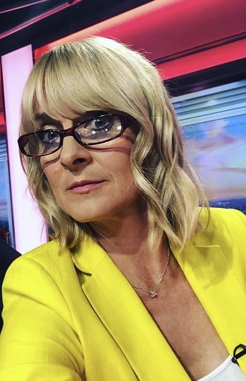 El banco de pajas de la colección milf
 #105523018