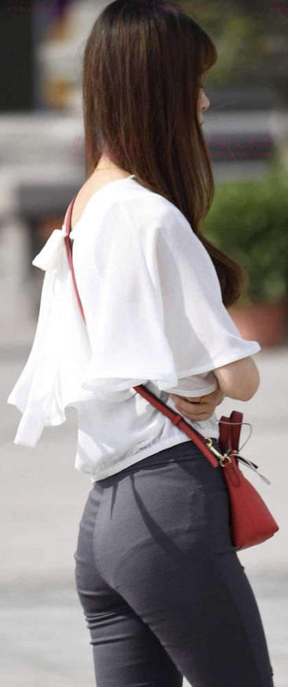 もっと素敵なタイトパンツ
 #99426927