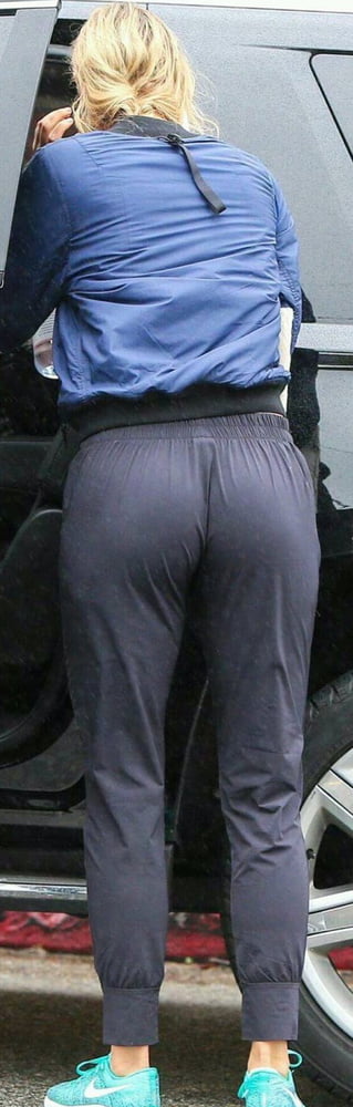 もっと素敵なタイトパンツ
 #99426966