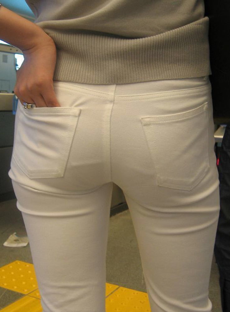 もっと素敵なタイトパンツ
 #99427036