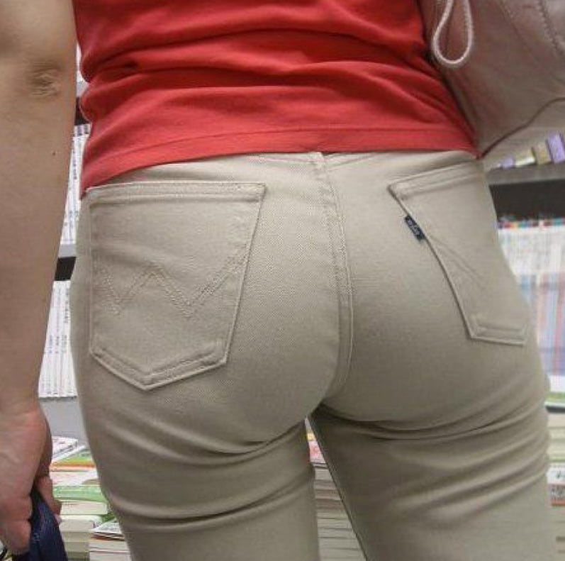 もっと素敵なタイトパンツ
 #99427082