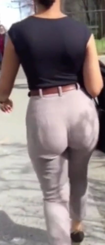 もっと素敵なタイトパンツ
 #99427136