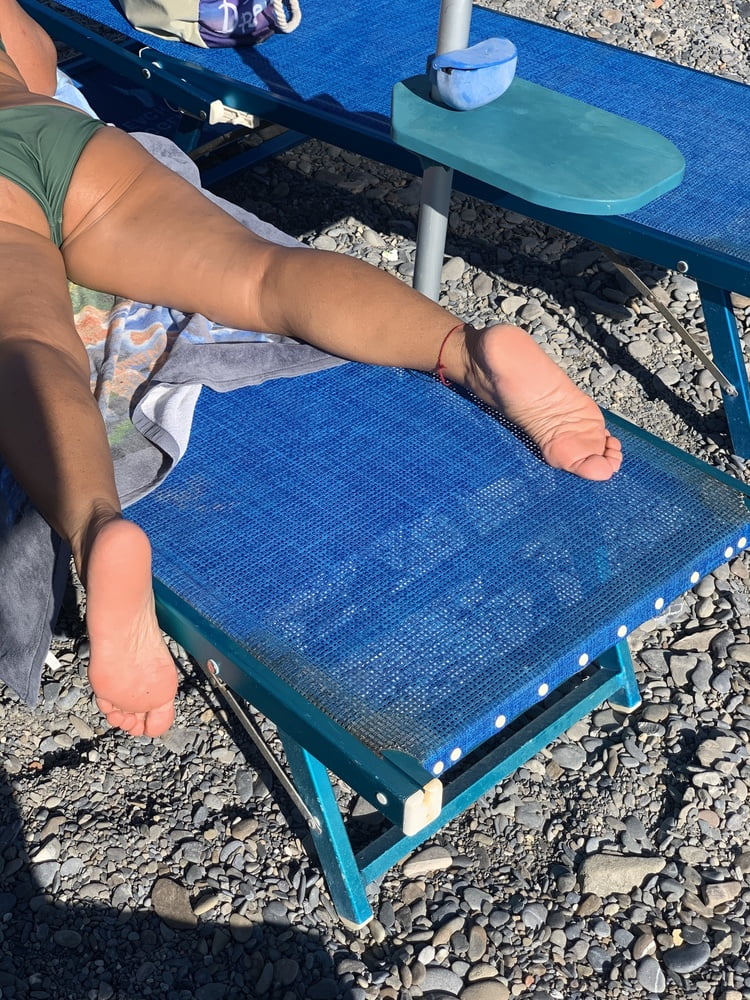 Piedi caldi della spiaggia
 #87454520