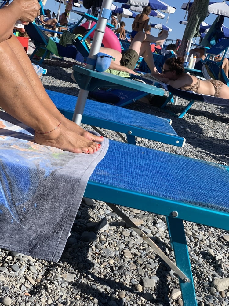 Piedi caldi della spiaggia
 #87454596