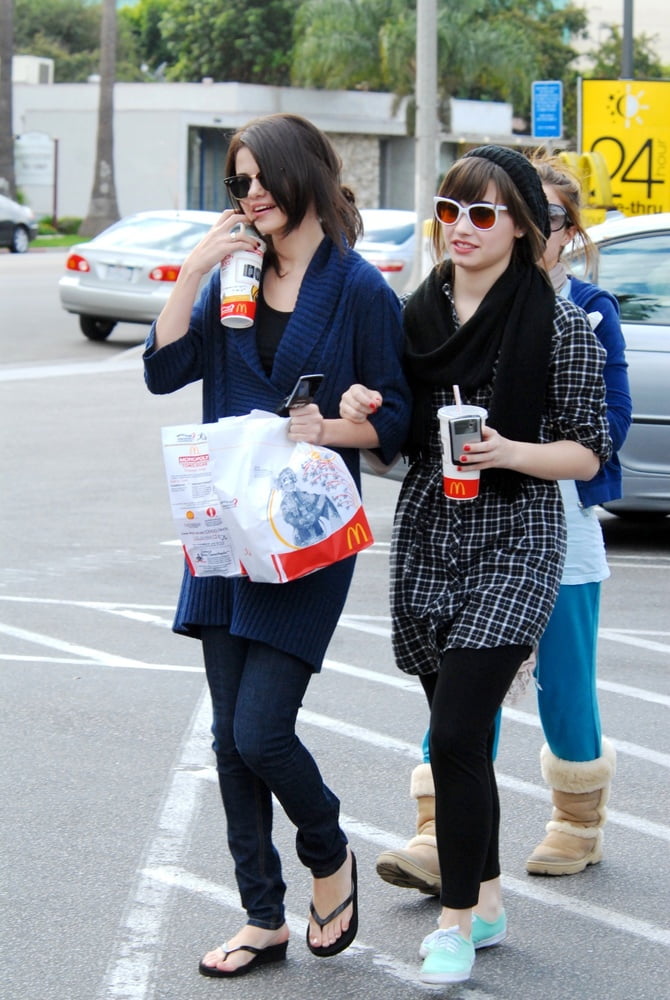 selena gomez feet #106058727