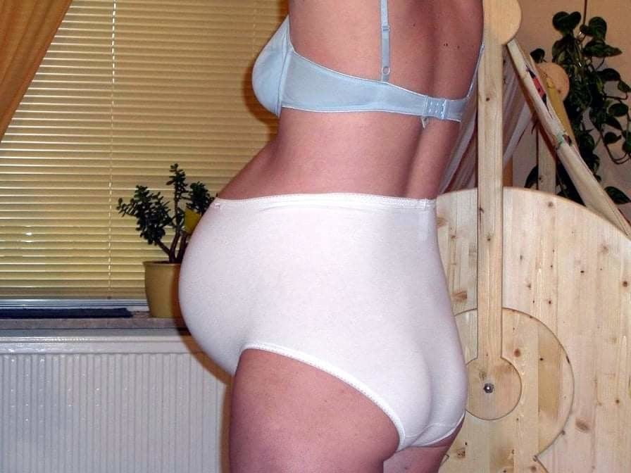 Femme enciente #91386016