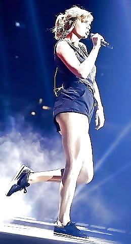 Taylor Swift Legs 3 #104804902