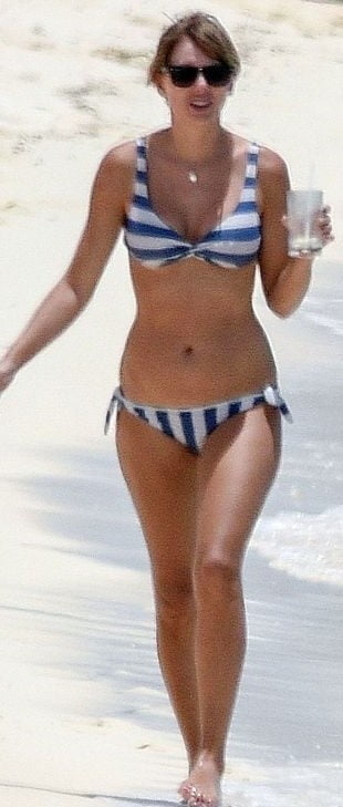 Taylor Swift Legs 3 #104805644