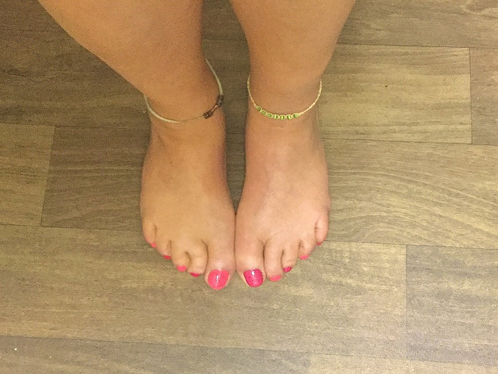 Cute toes for the summer #103783385
