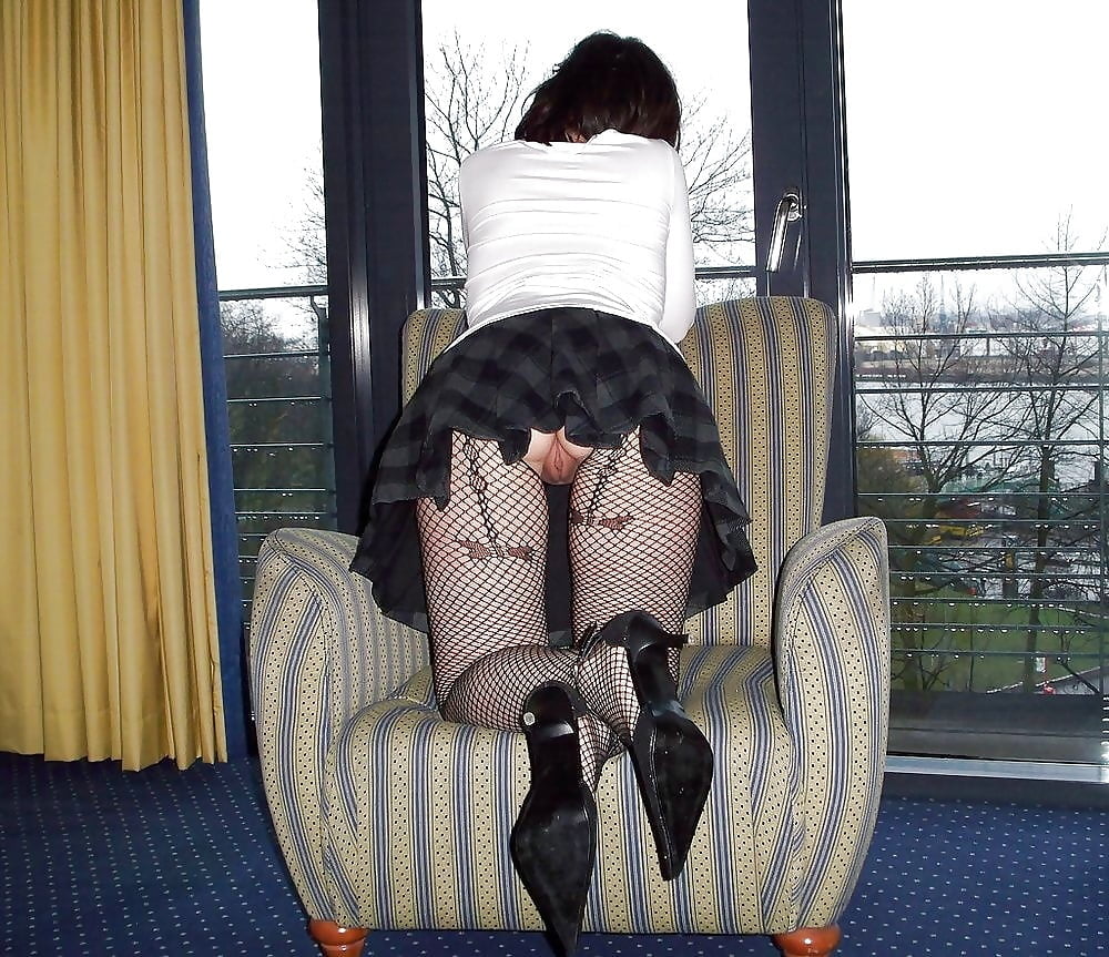 Moms showing great views of their rear&#039;s #92473999