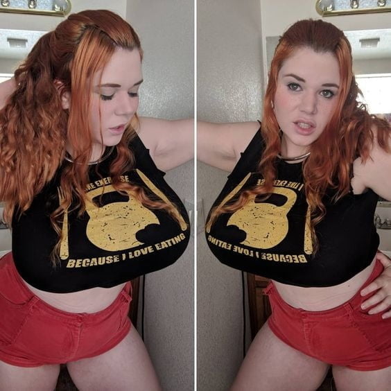 Sexy massive Titten Cosplay Mädchen Penny Unterbrust
 #105696964