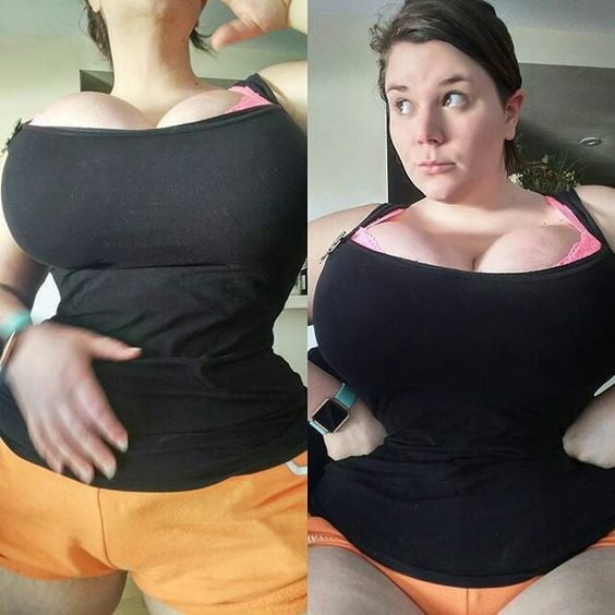 Sexy massive Titten Cosplay Mädchen Penny Unterbrust
 #105697202