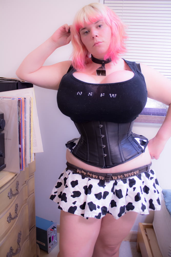 Sexy Massive Tits Cosplay Girl Penny Underbust #105697906