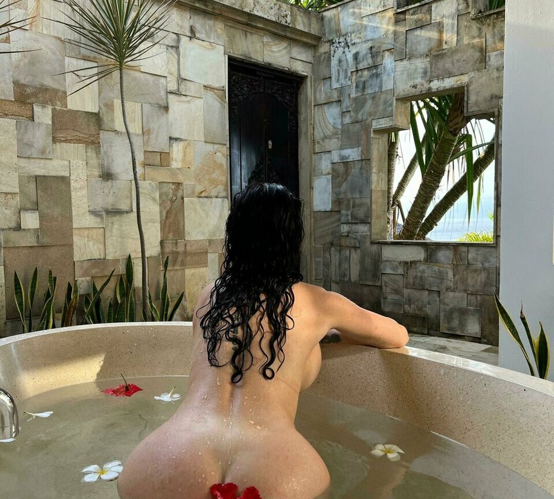 Hanna Carter desnuda #108462314