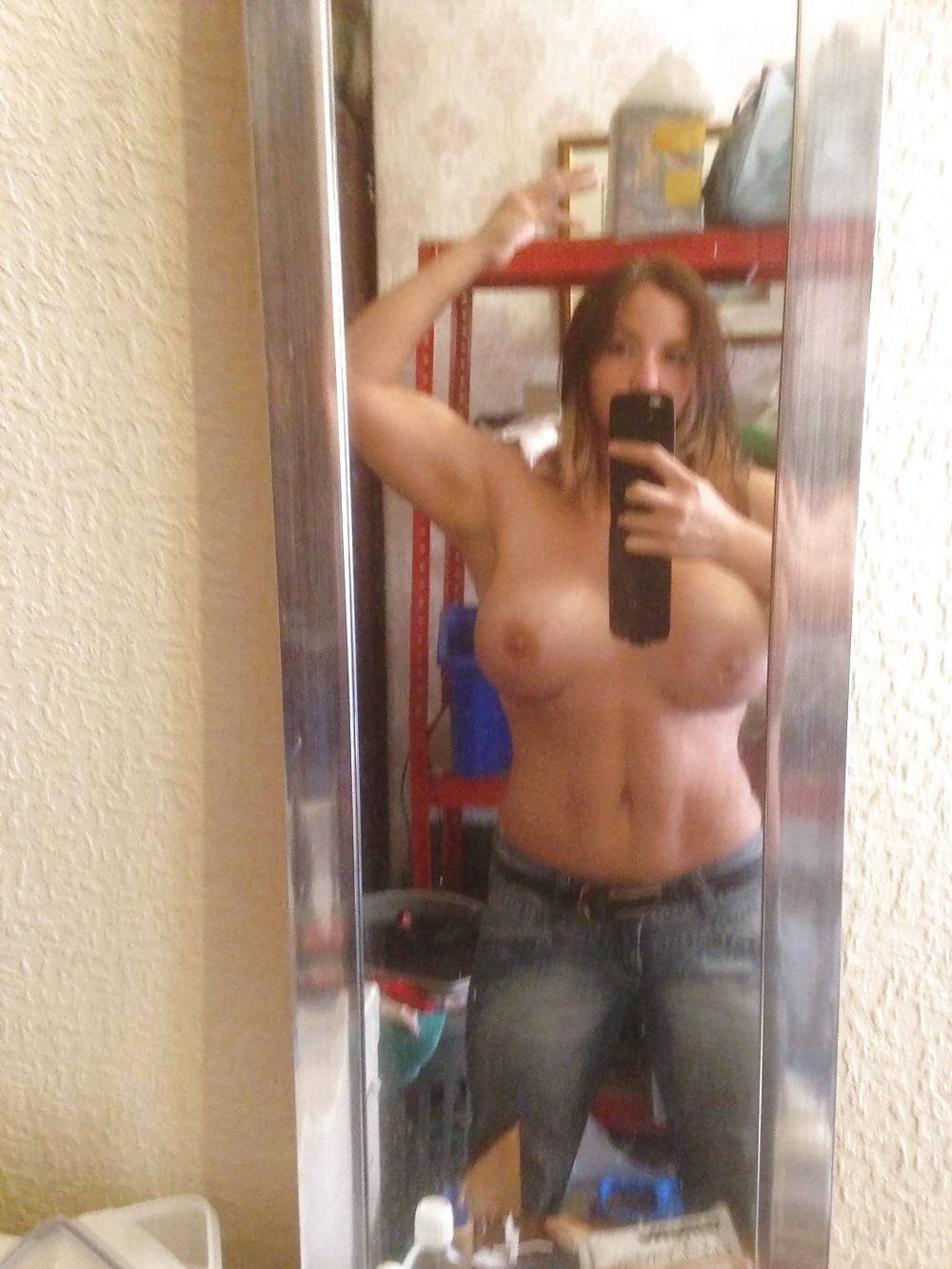 Tabbyanne sexy Muskel posiert Striptease 2013
 #106744549