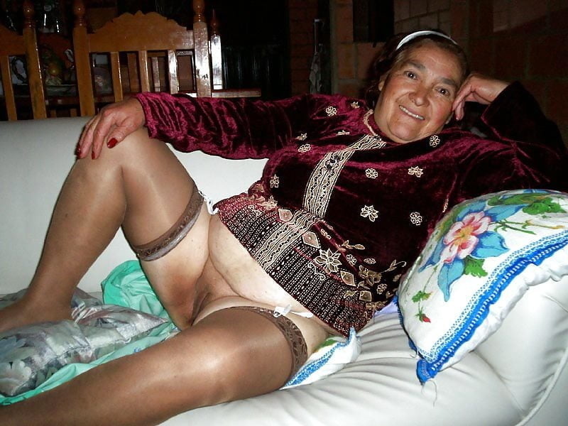 Abuelas desnudas putas coños para su placer
 #92469745