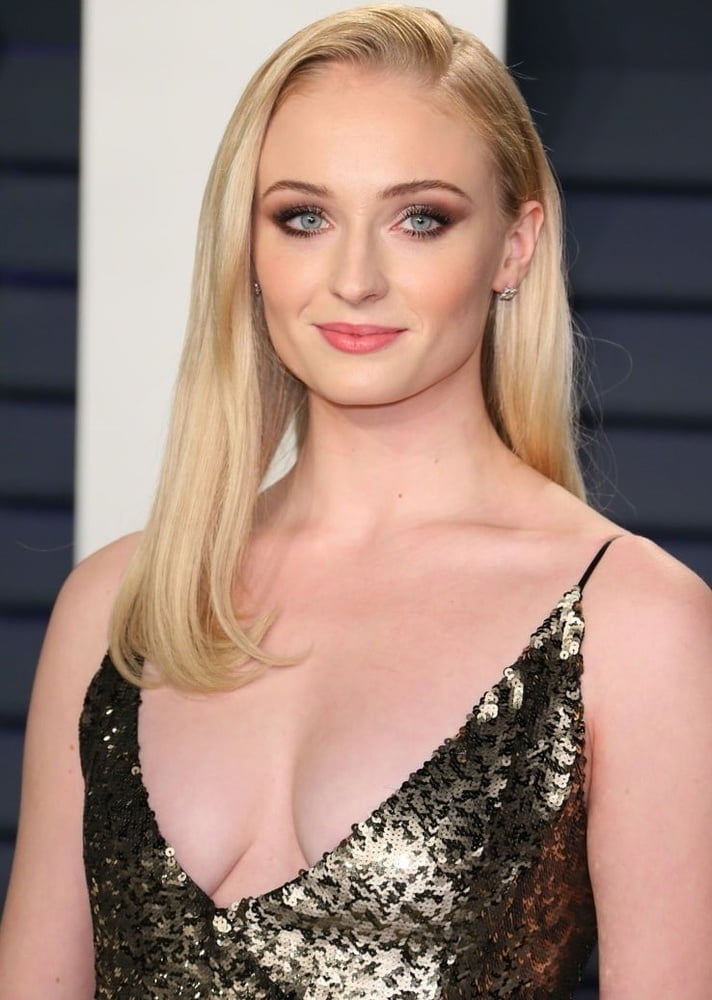 Sophie turner fotos
 #100811923