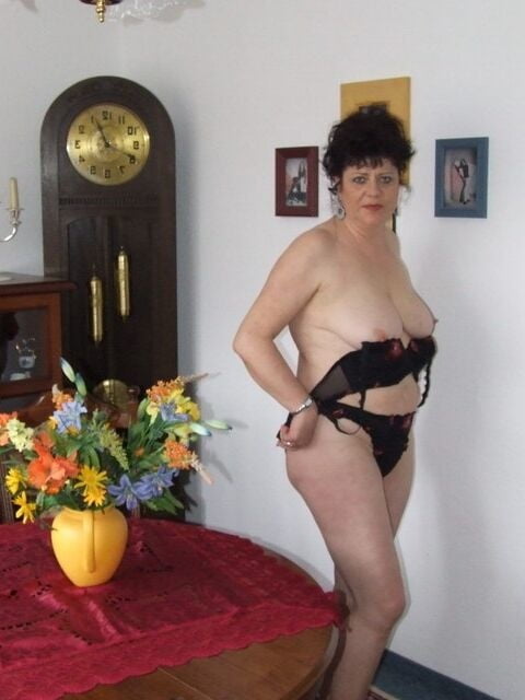 Mayor y caliente 256 (striptease)
 #87395671