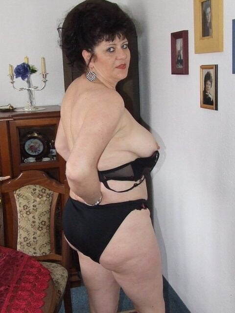 Mayor y caliente 256 (striptease)
 #87395677