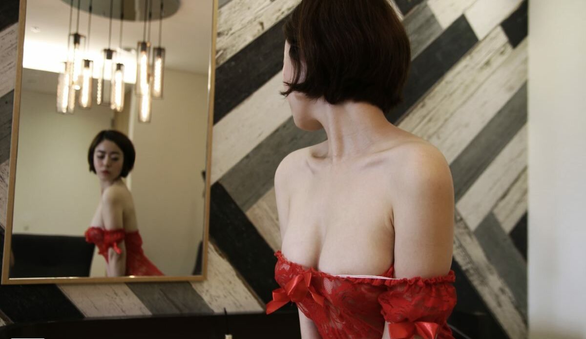 Leehee Express desnuda #108006478