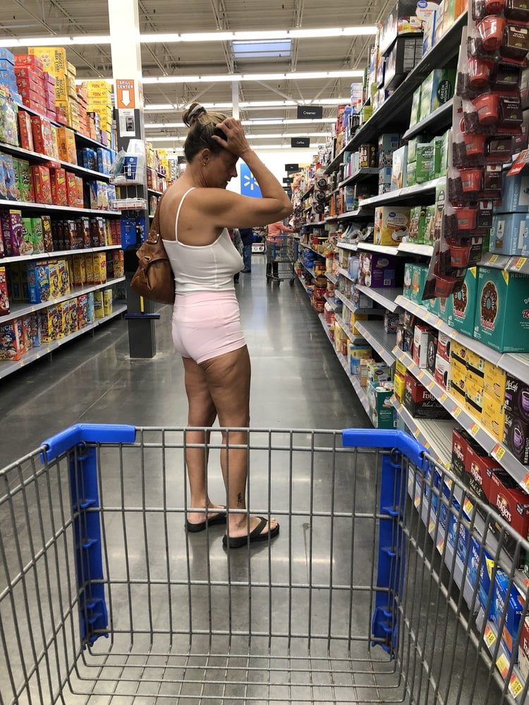 Leslie Walmart posing cellulite saggy tits long nipples pt 1 #97698900