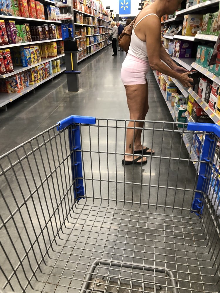 Leslie Walmart posing cellulite saggy tits long nipples pt 1 #97698912