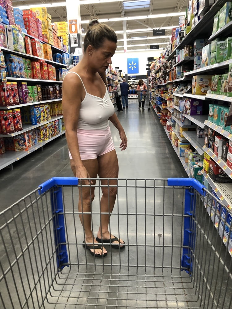 Leslie Walmart posing cellulite saggy tits long nipples pt 1 #97698914