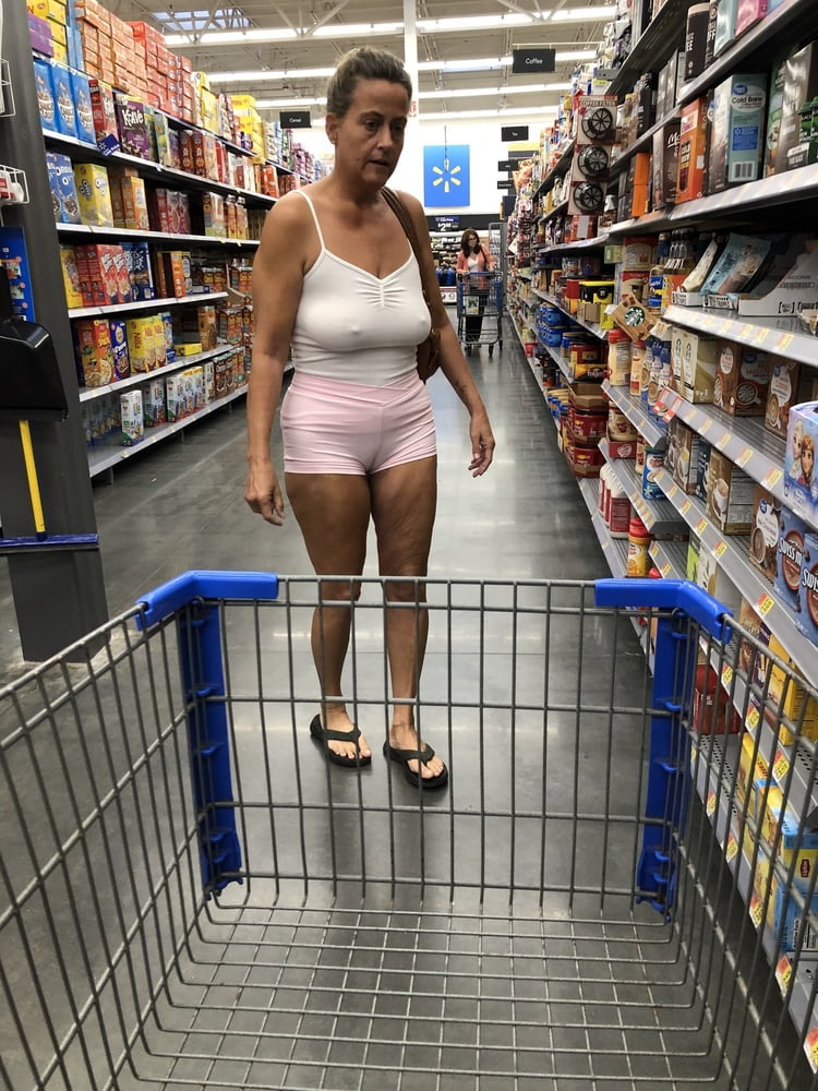 Leslie Walmart posing cellulite saggy tits long nipples pt 1 #97698934