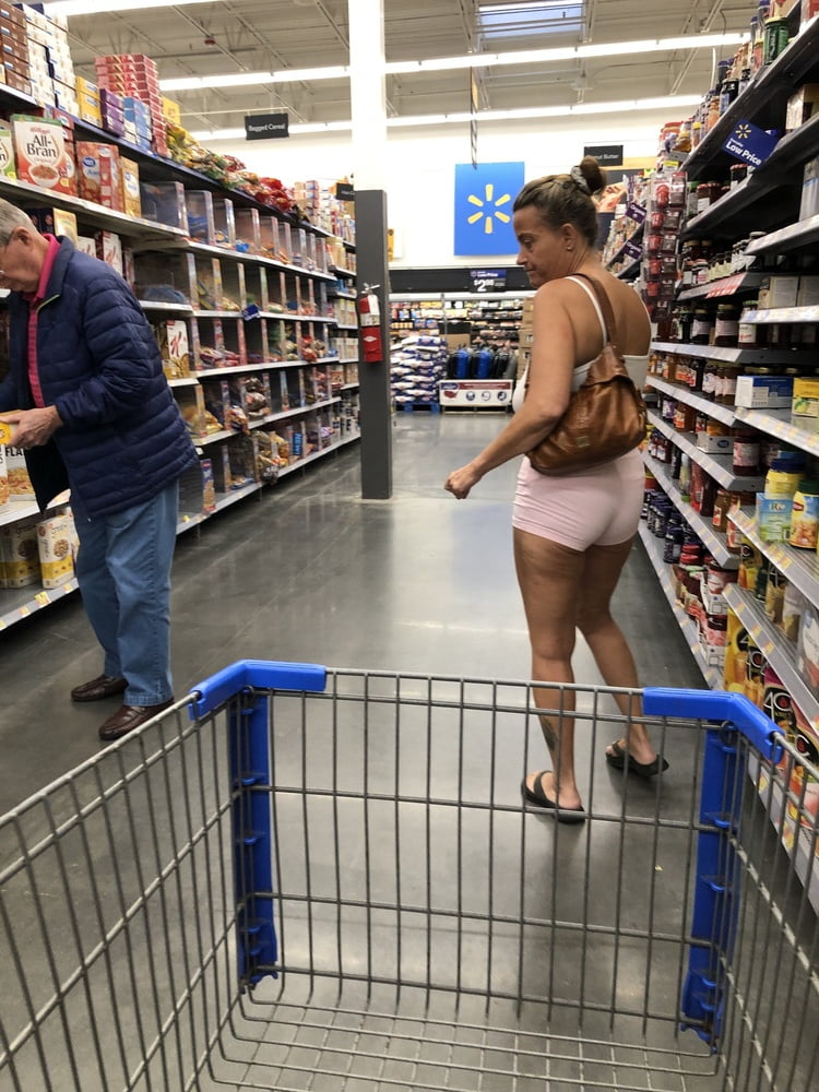 Leslie Walmart posing cellulite saggy tits long nipples pt 1 #97698972