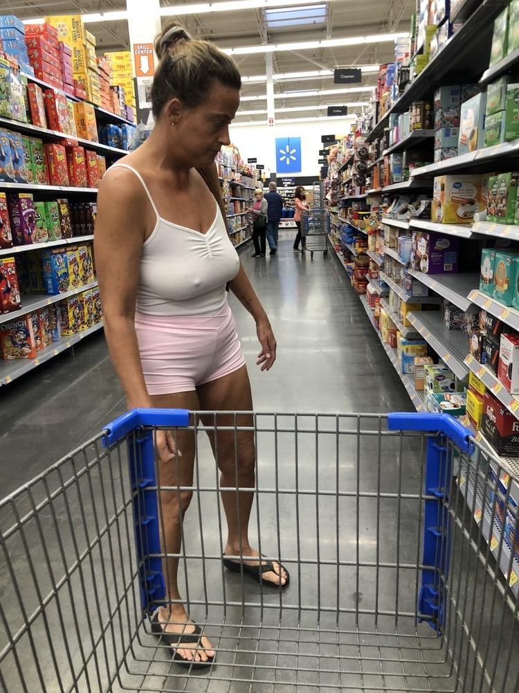 Leslie Walmart posing cellulite saggy tits long nipples pt 1 #97699031