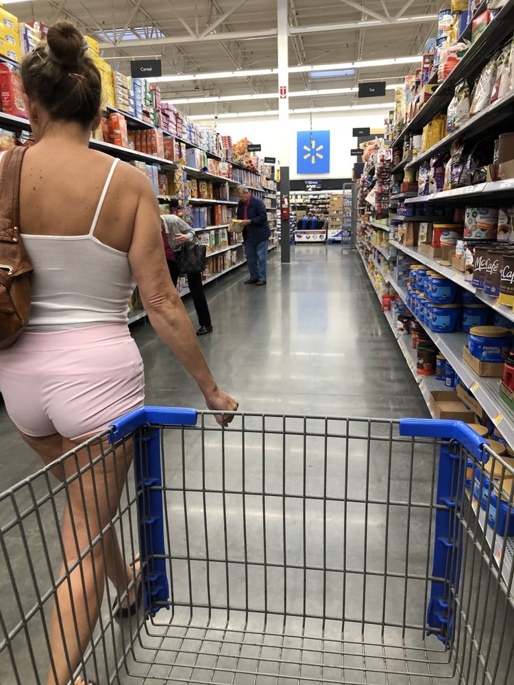 Leslie Walmart posing cellulite saggy tits long nipples pt 1 #97699043