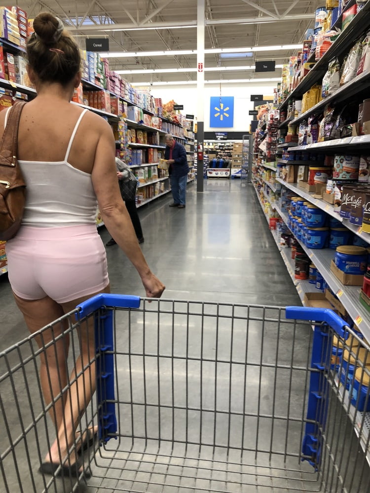 Leslie Walmart posing cellulite saggy tits long nipples pt 1 #97699046