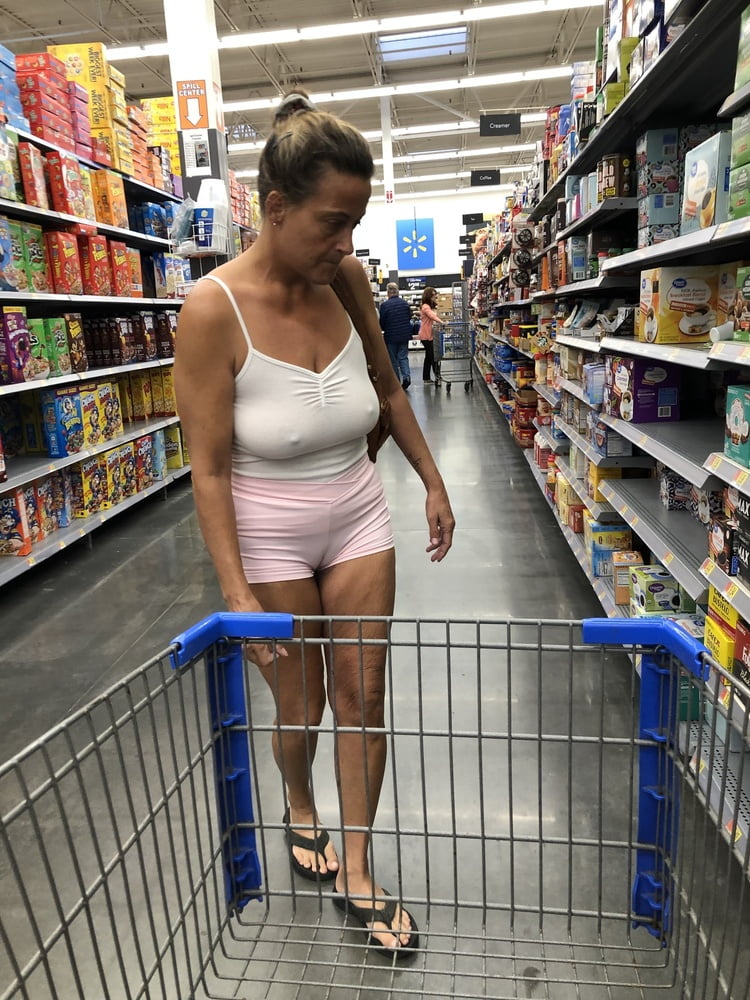 Leslie Walmart posing cellulite saggy tits long nipples pt 1 #97699052