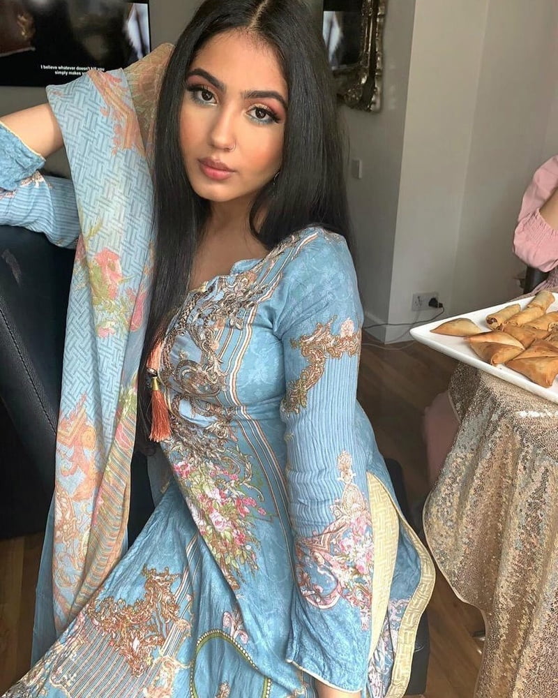 Sexy desi dolls paki pakistani indien bengali hot sexy
 #79801804