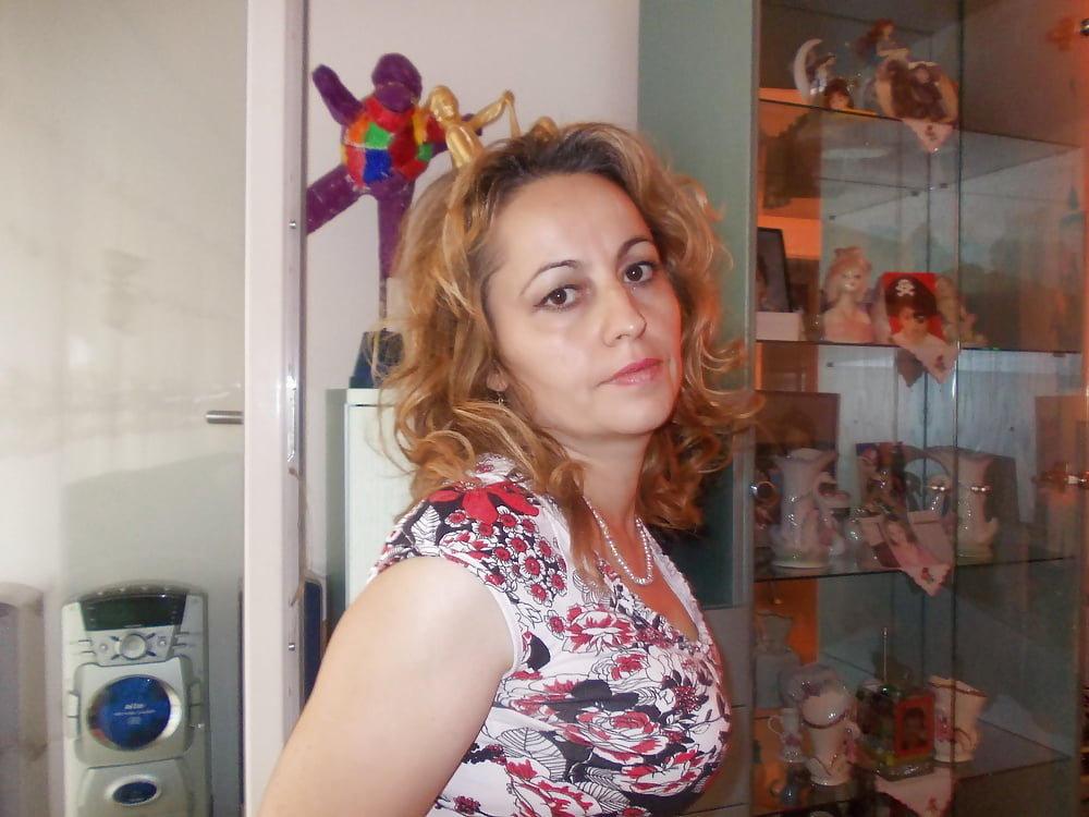 Ihre Mutter milf dumme Hure ist eine exponierte Webwhore cumslut
 #98809360