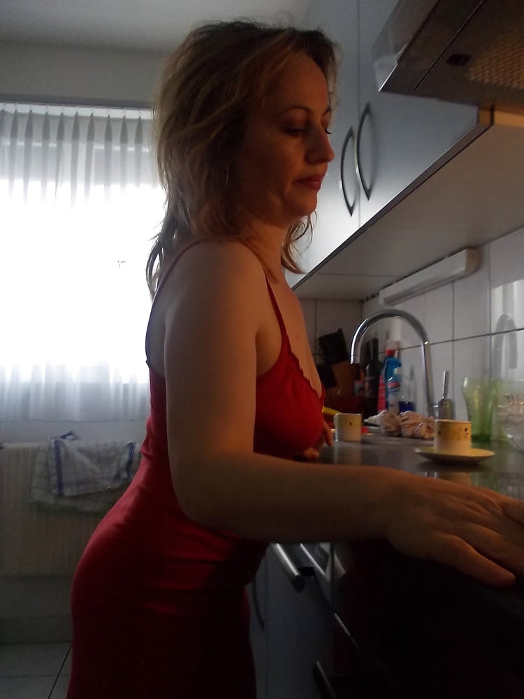 Ihre Mutter milf dumme Hure ist eine exponierte Webwhore cumslut
 #98809372